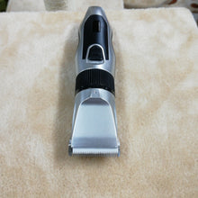 Load image into Gallery viewer, Pet Hair Clipper.(0520)
